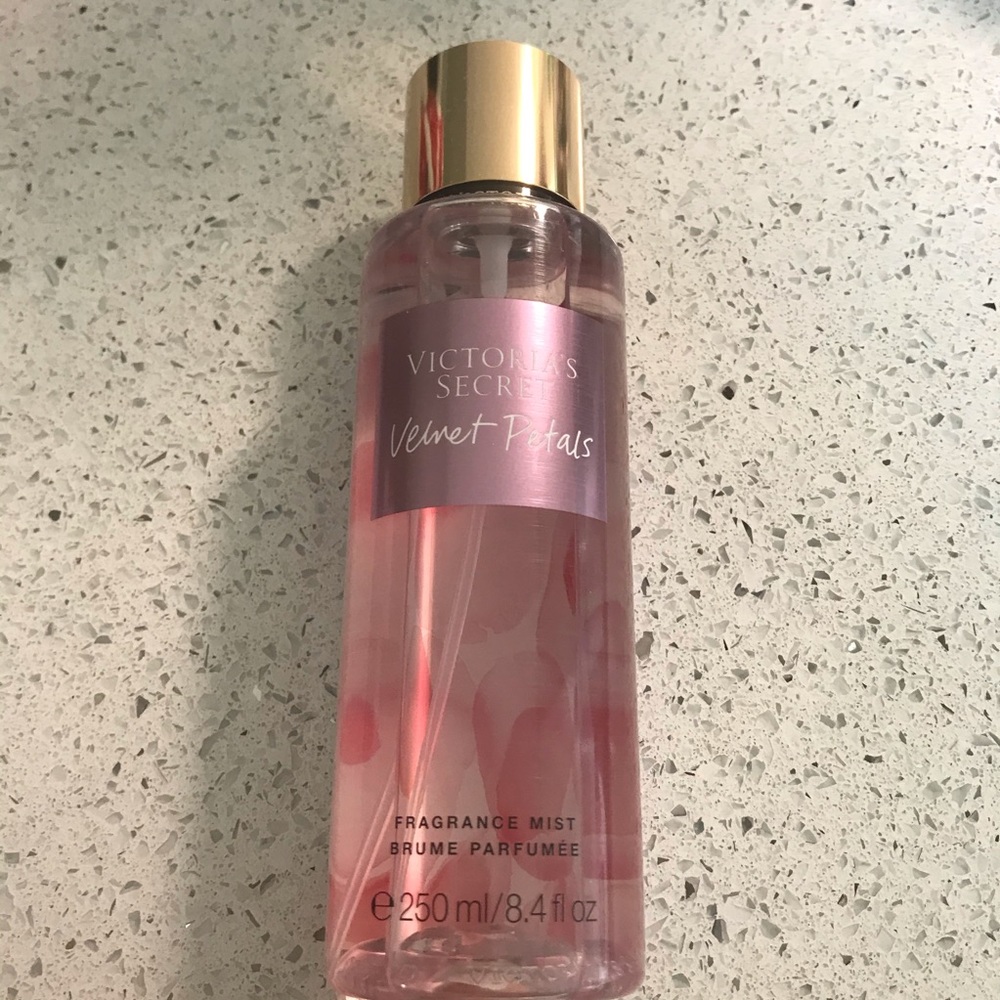 Victoria’s Secret Velvet Petals | Like new ‼️